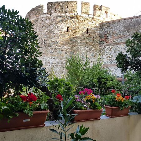 Frida'S House In Old Town Thessaloniki Appartement Buitenkant foto